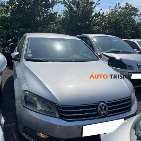 Volkswagen Passat B7 1.6L TDI  NAVIGACIJA
